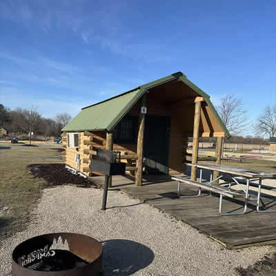 1 Room Cabin Rental 02