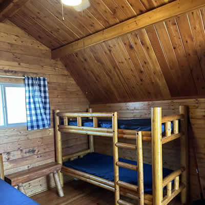 1 Room Cabin Rental 04