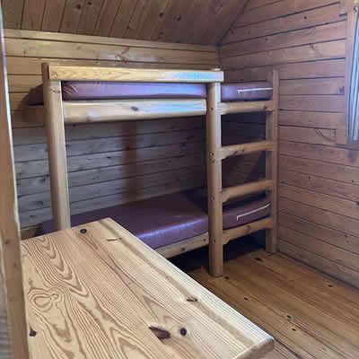 1 Room Cabin Rental 04