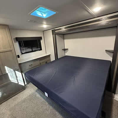 1 Room Cabin Rental 05